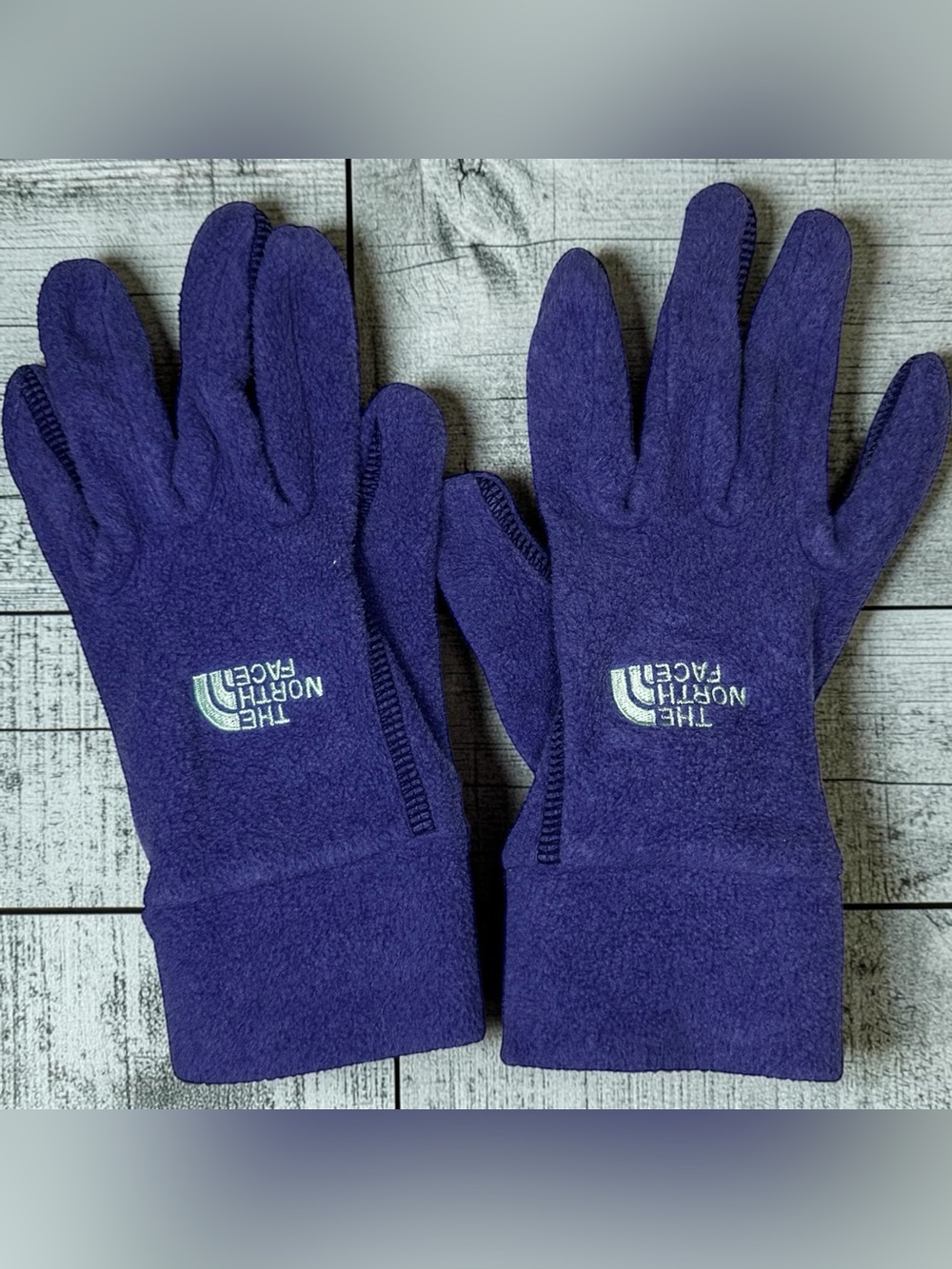 The North Face Purple Fleece Gloves Womens S Small Winter Warm Solid Logo